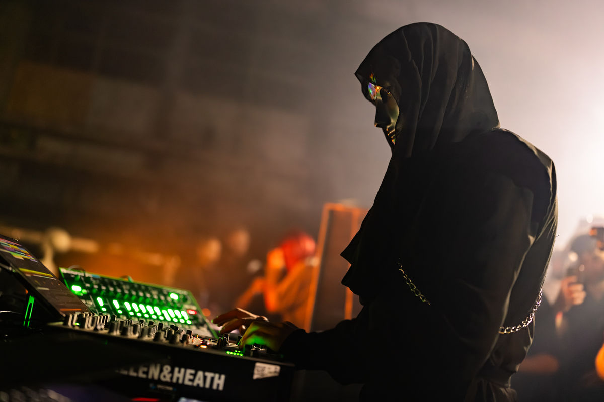 Loading... just a sec